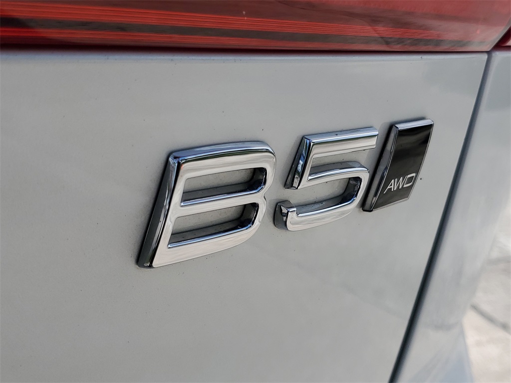 used 2023 Volvo XC60 car, priced at $36,594
