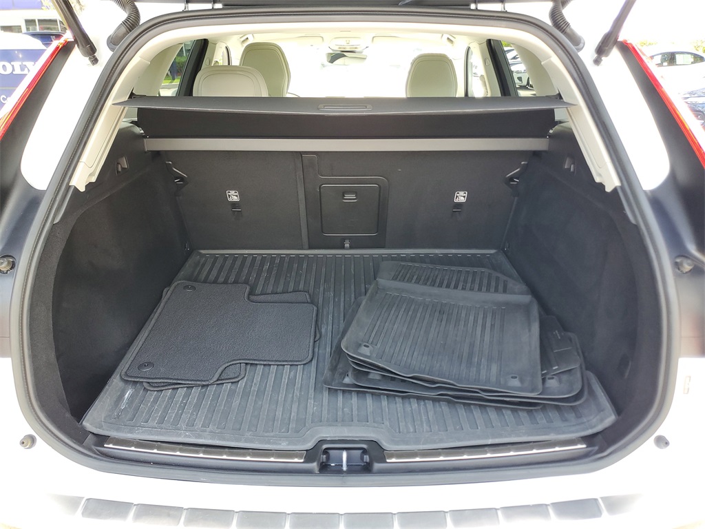 used 2023 Volvo XC60 car, priced at $36,594