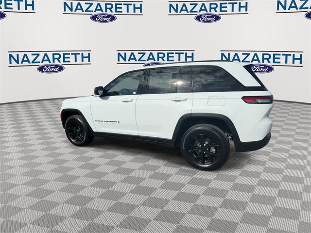 used 2024 Jeep Grand Cherokee car, priced at $27,999