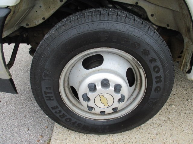 used 2020 Chevrolet Express Cutaway car, priced at $20,988