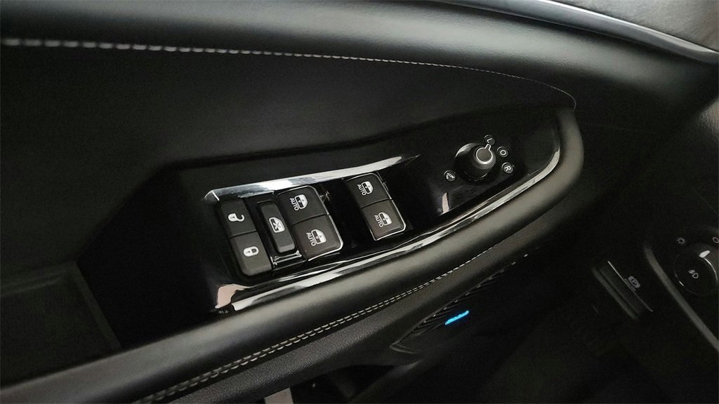 used 2022 Jeep Grand Cherokee car, priced at $29,988