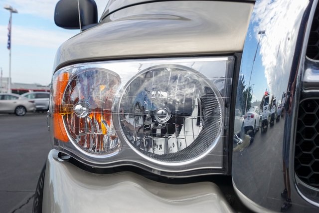 used 2005 Dodge Ram 1500 car, priced at $9,000