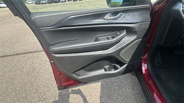 new 2025 Jeep Grand Cherokee car, priced at $42,848