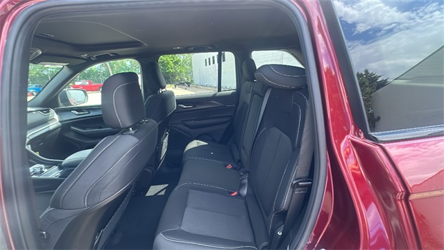 new 2025 Jeep Grand Cherokee car, priced at $42,848