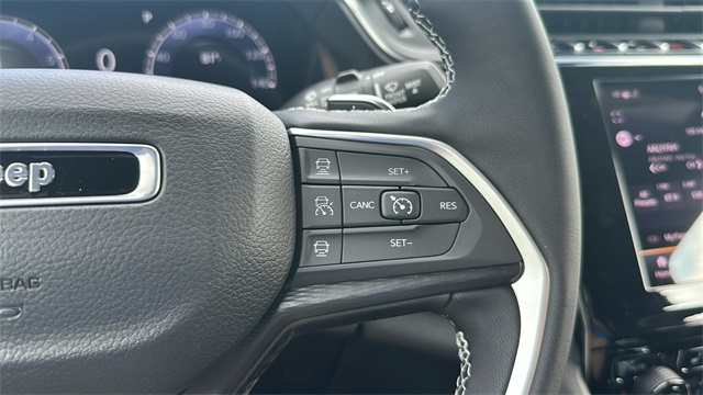 new 2025 Jeep Grand Cherokee car, priced at $42,848