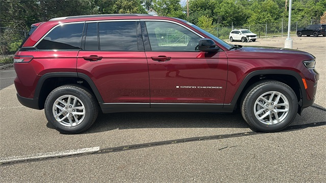 new 2025 Jeep Grand Cherokee car, priced at $42,848