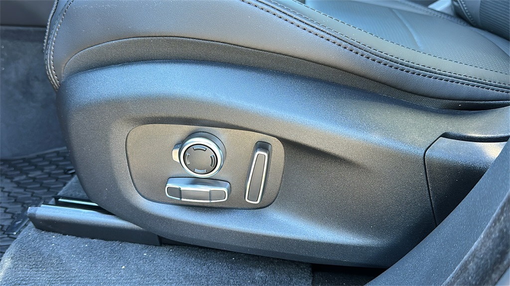 new 2026 Jaguar F-PACE car, priced at $98,778