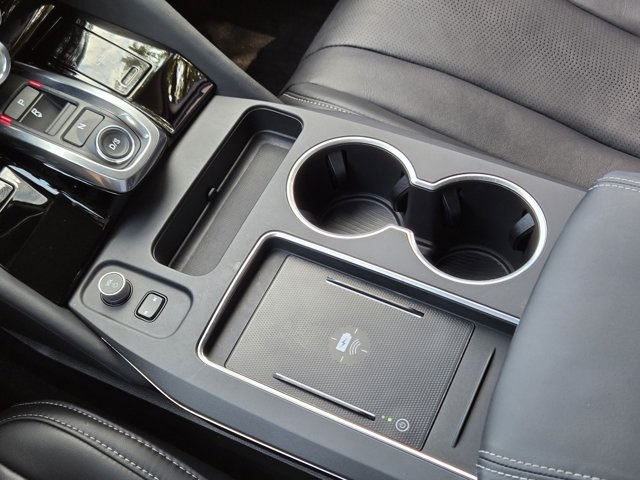 used 2025 Acura MDX car, priced at $50,600
