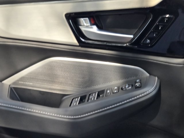 used 2025 Acura MDX car, priced at $50,600