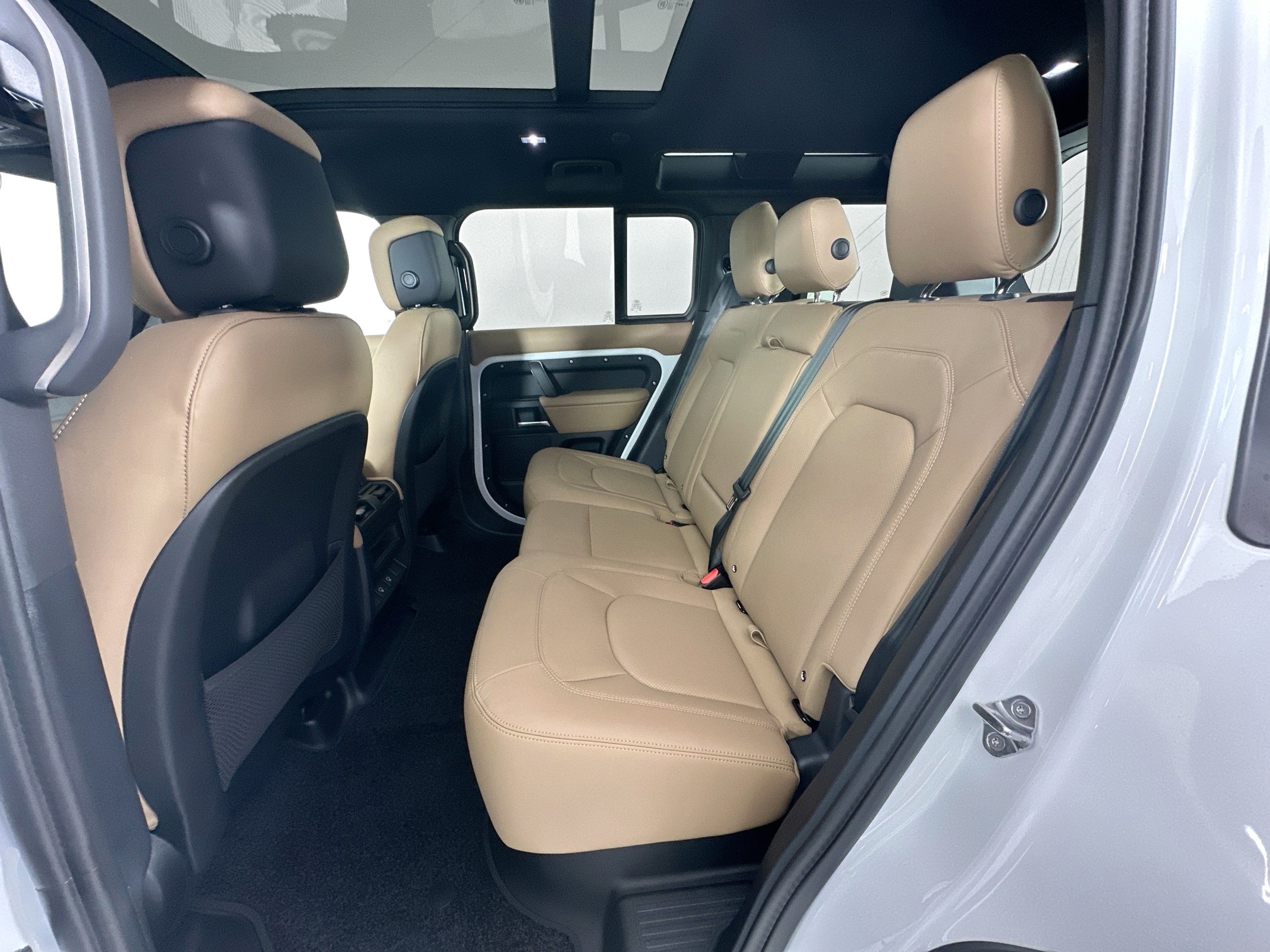 new 2025 Land Rover Defender 110 car, priced at $71,243