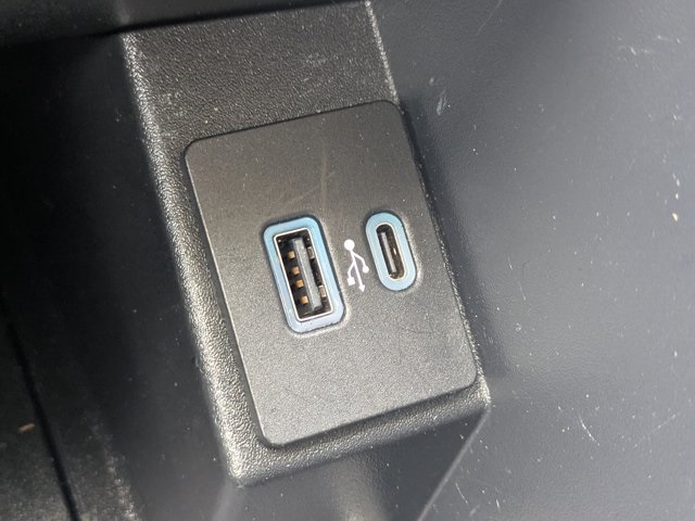 used 2024 Ford Edge car, priced at $21,065