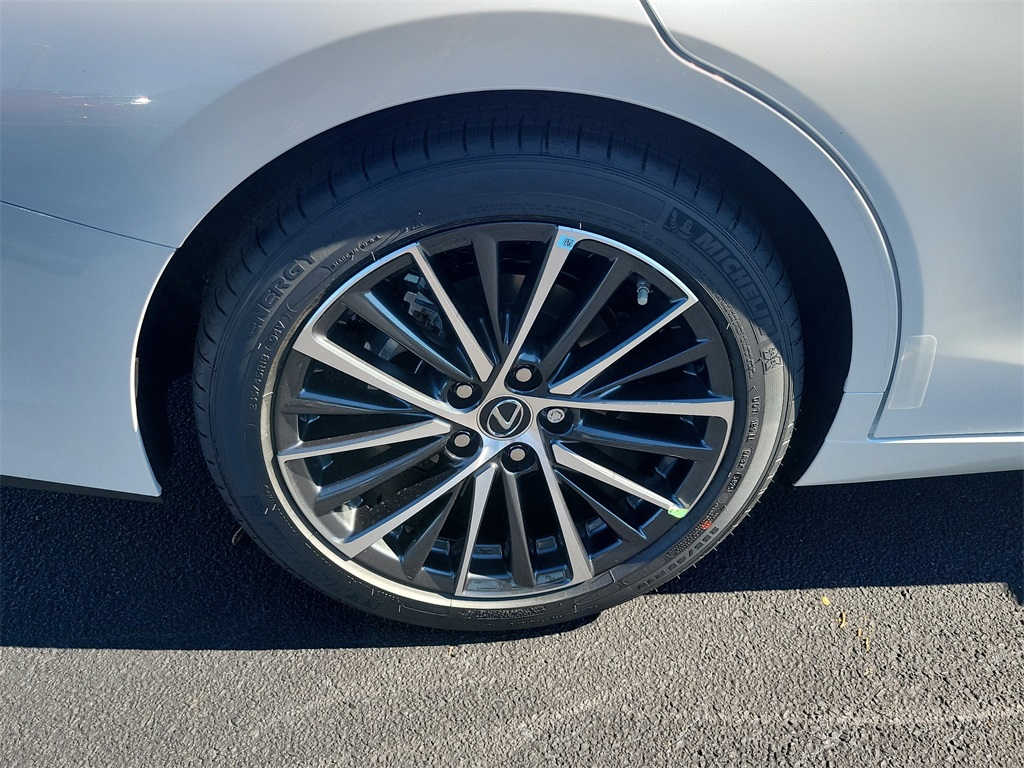 new 2025 Lexus ES car, priced at $49,694