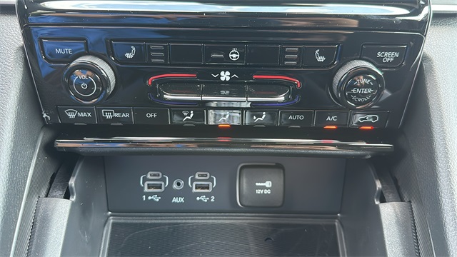 new 2025 Jeep Grand Cherokee car, priced at $42,848