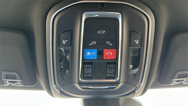 new 2025 Jeep Grand Cherokee car, priced at $42,848