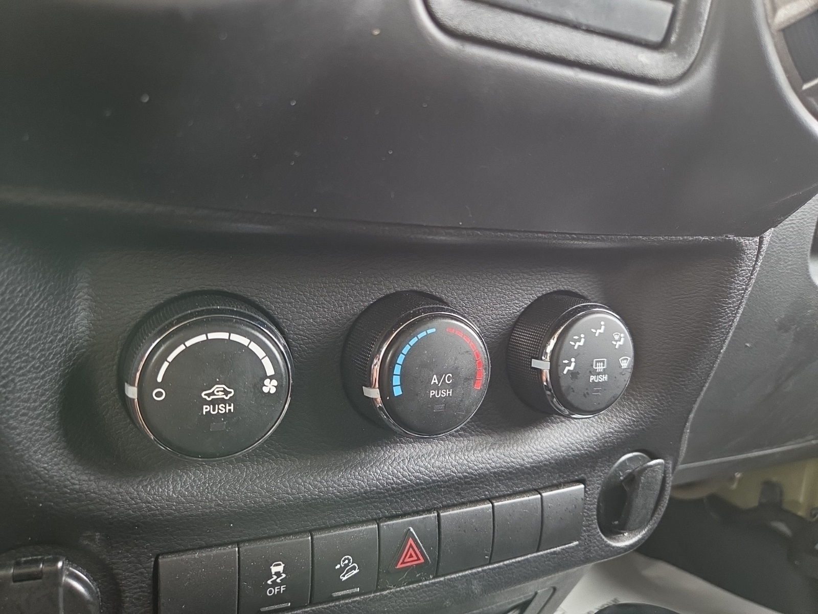 used 2013 Jeep Wrangler car, priced at $14,012