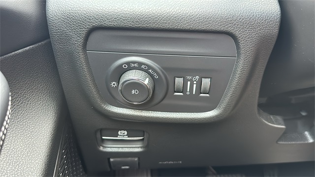 new 2025 Jeep Grand Cherokee car, priced at $47,809
