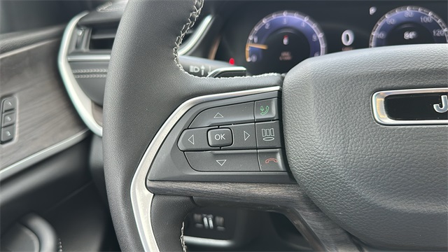 new 2025 Jeep Grand Cherokee car, priced at $47,809