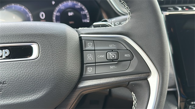new 2025 Jeep Grand Cherokee car, priced at $47,809