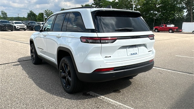 new 2025 Jeep Grand Cherokee car, priced at $47,809