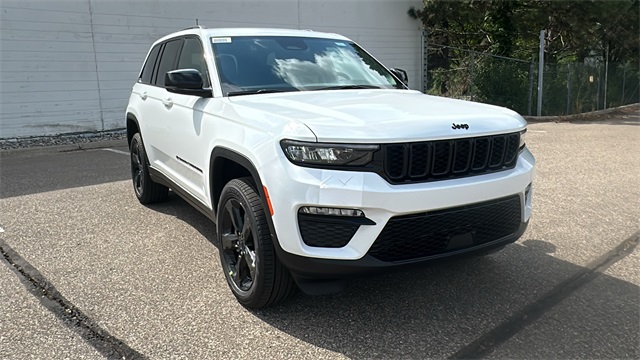 new 2025 Jeep Grand Cherokee car, priced at $47,809
