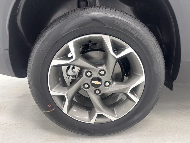 new 2025 Chevrolet Trax car, priced at $23,500