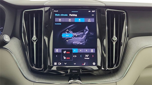 new 2025 Volvo XC60 car, priced at $55,360