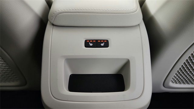 new 2025 Volvo XC60 car, priced at $55,360