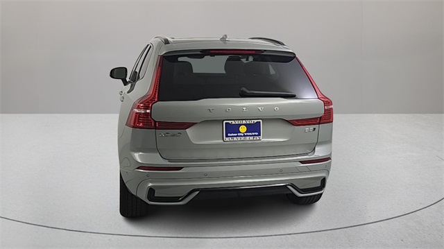 new 2025 Volvo XC60 car, priced at $55,360