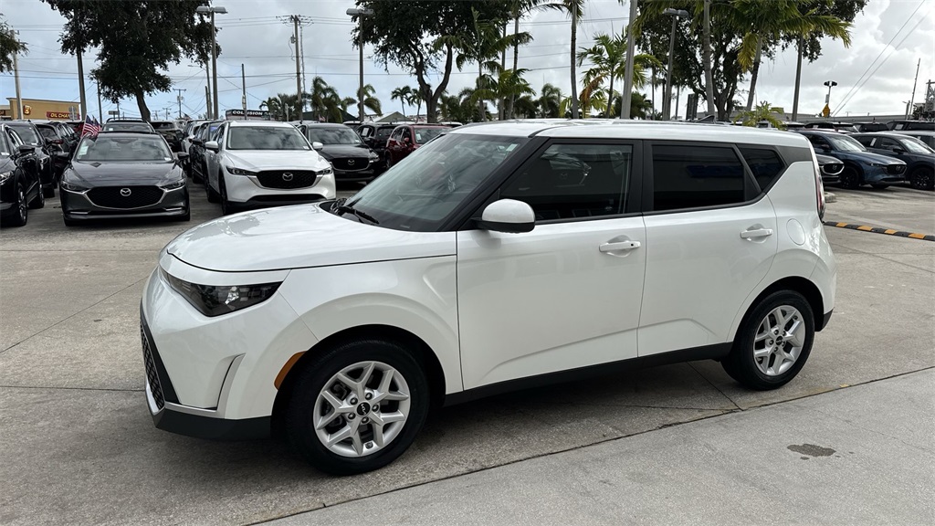 used 2023 Kia Soul car, priced at $15,490