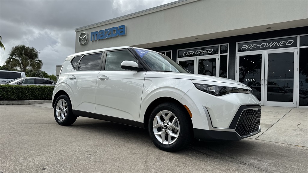 used 2023 Kia Soul car, priced at $15,490