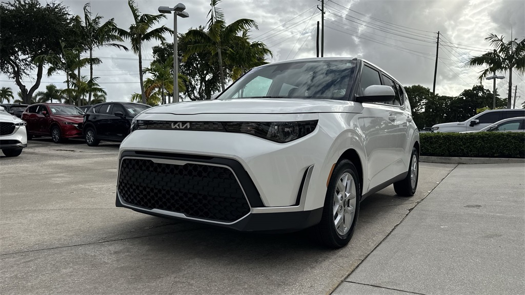 used 2023 Kia Soul car, priced at $15,490