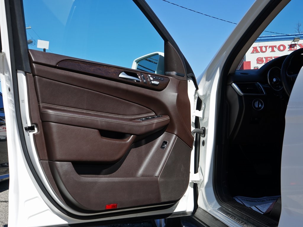 used 2017 Mercedes-Benz GLE car, priced at $15,495