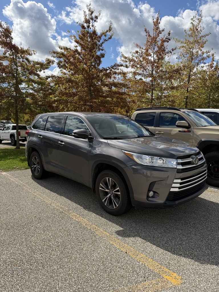 used 2017 Toyota Highlander car, priced at $19,903