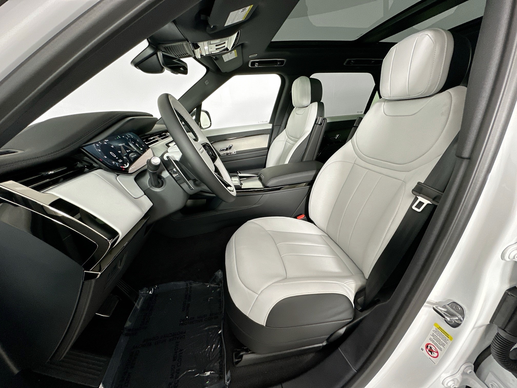 new 2025 Land Rover Range Rover Sport Plug-in Hybrid car, priced at $100,480