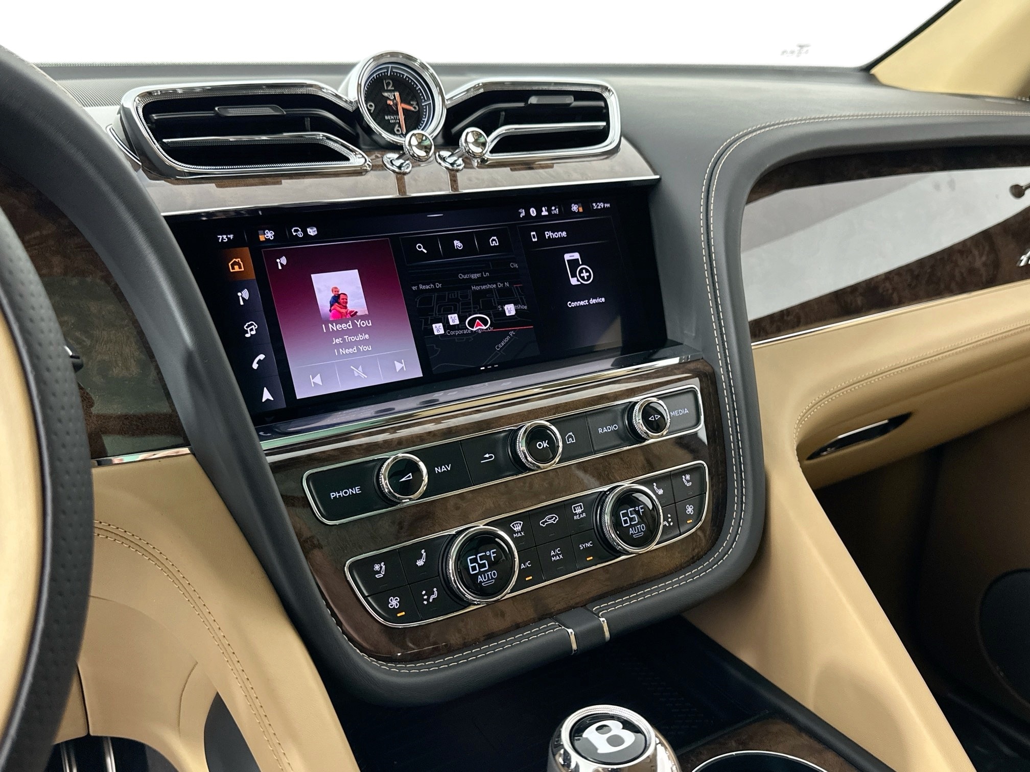 new 2025 Bentley Bentayga EWB car