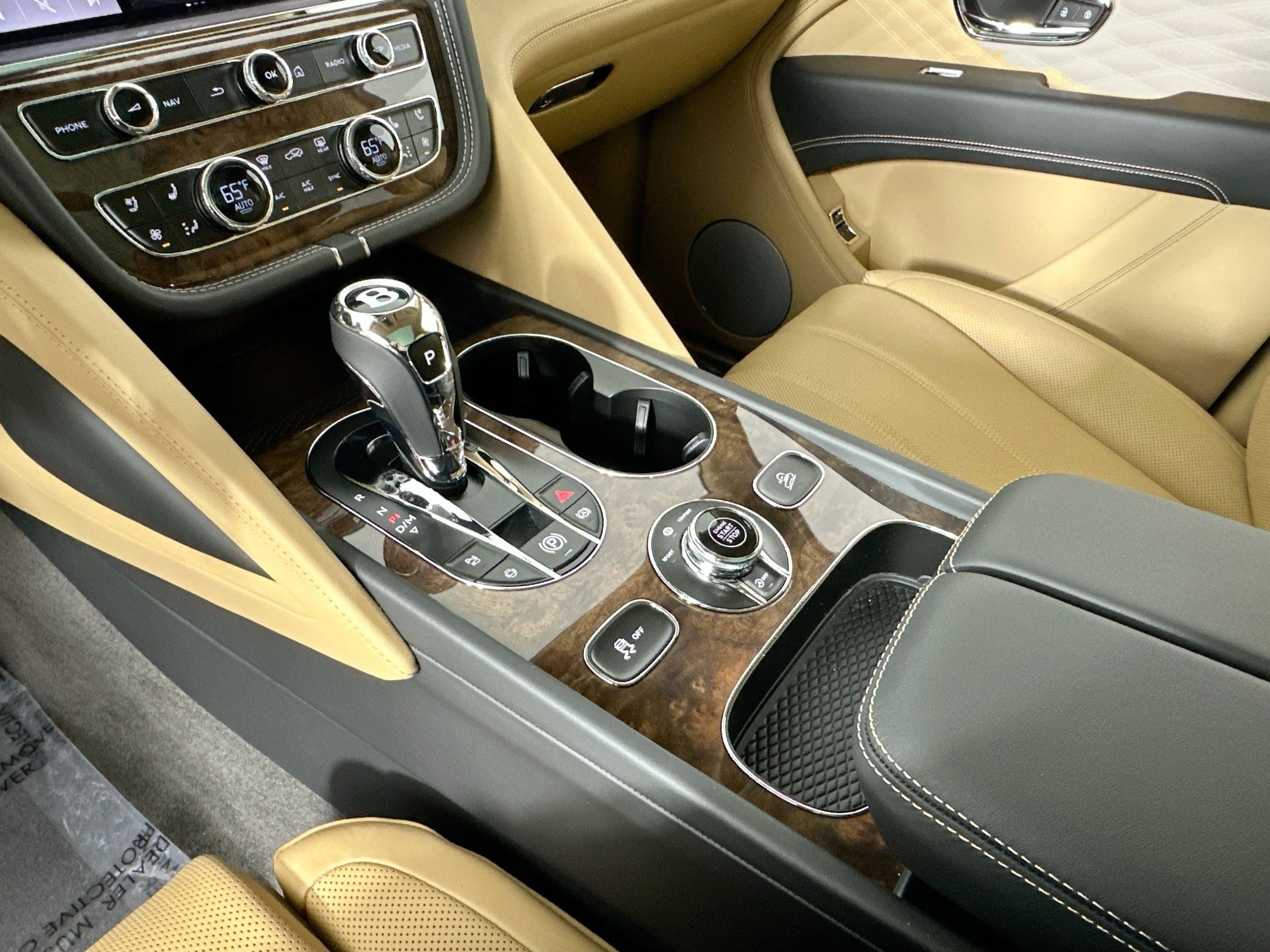 new 2025 Bentley Bentayga EWB car