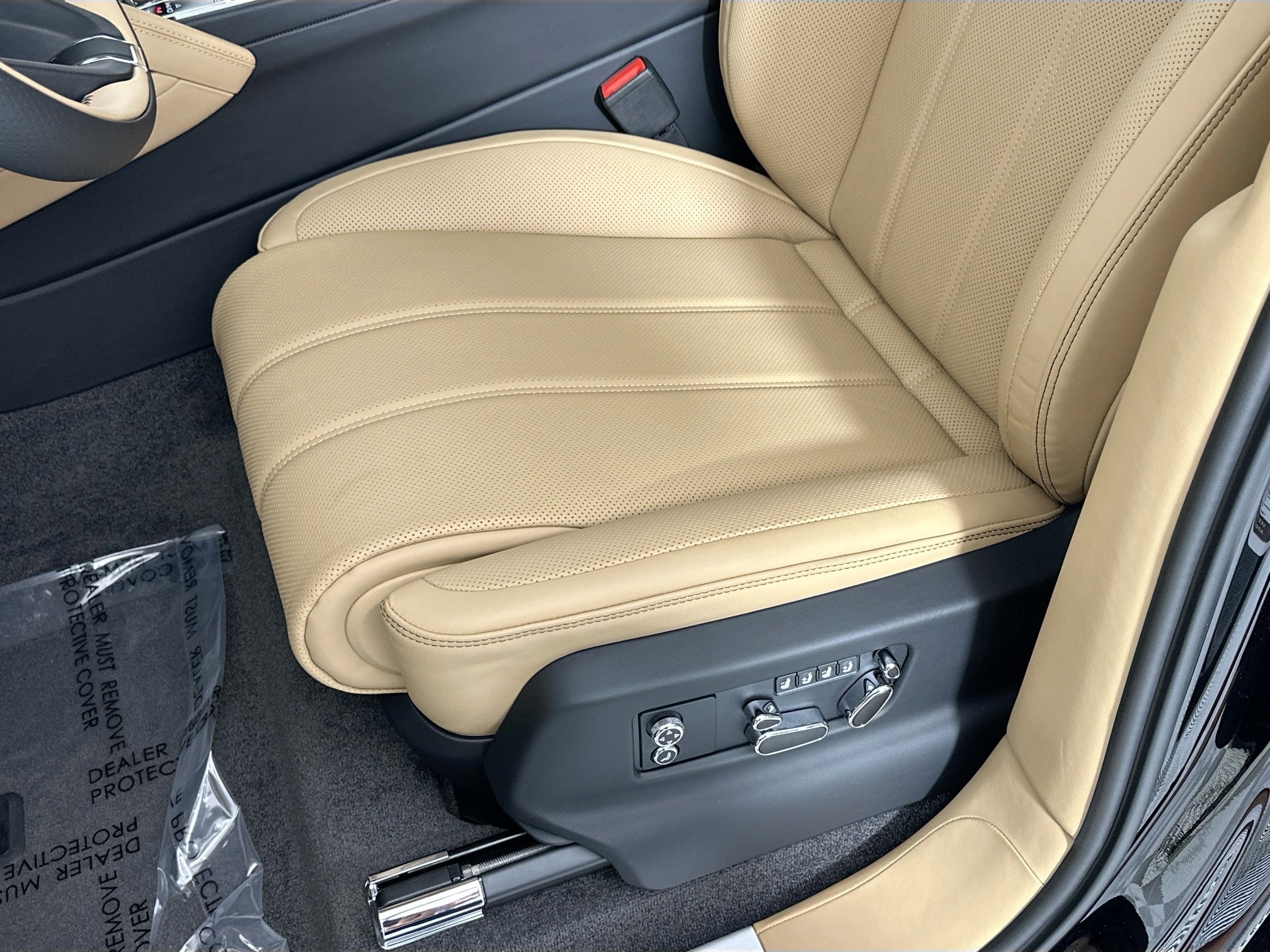 new 2025 Bentley Bentayga EWB car