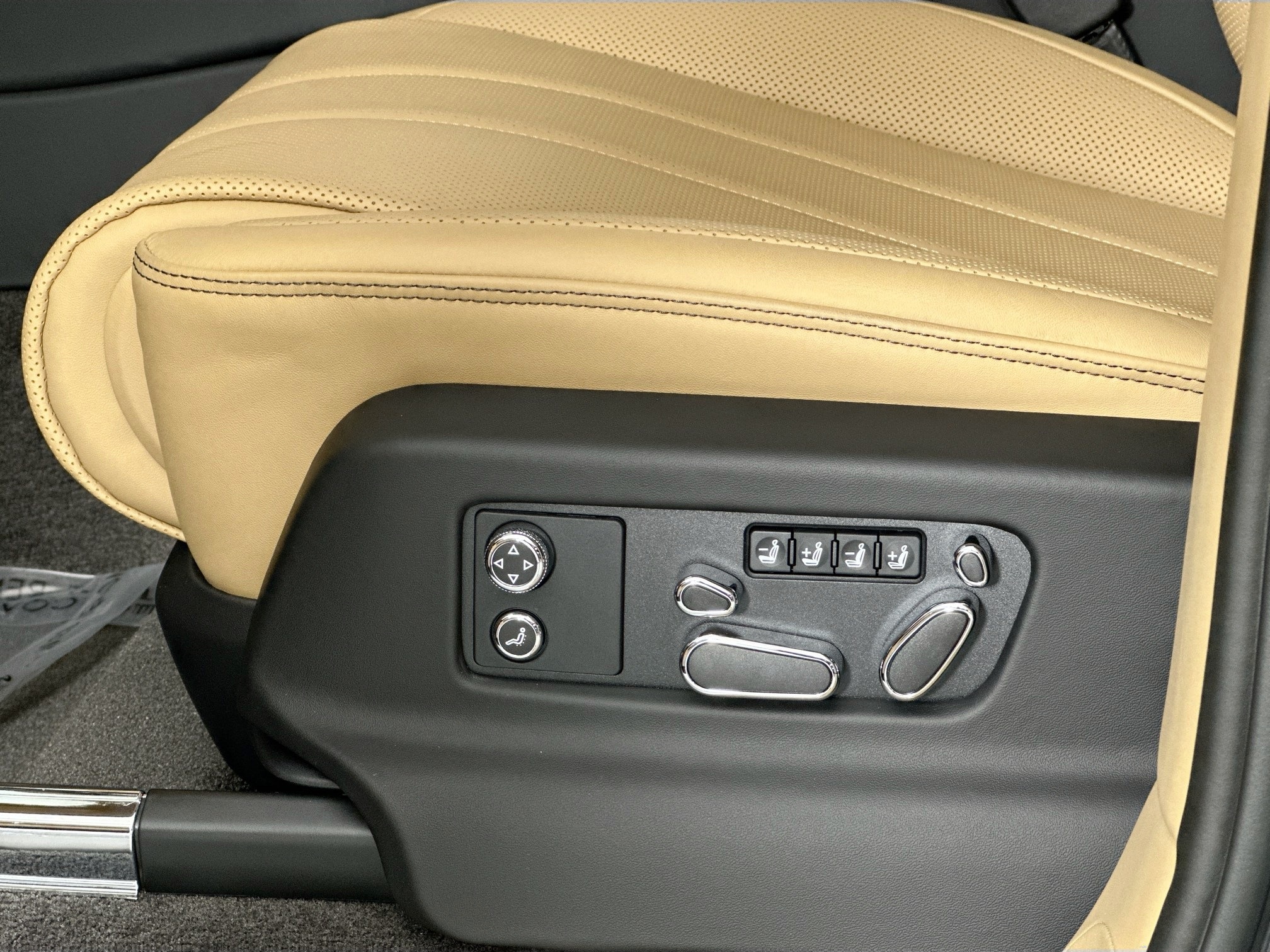 new 2025 Bentley Bentayga EWB car