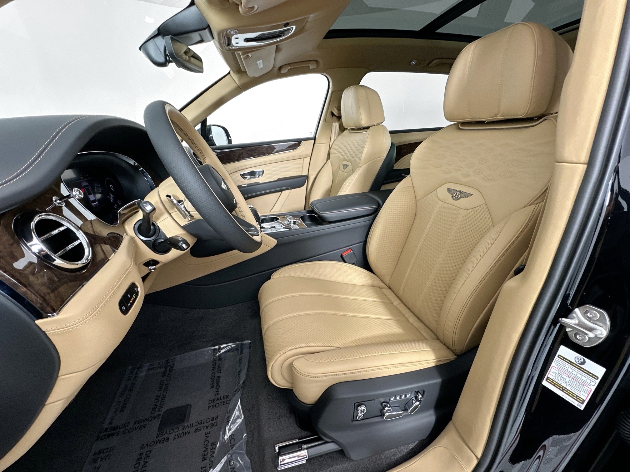 new 2025 Bentley Bentayga EWB car