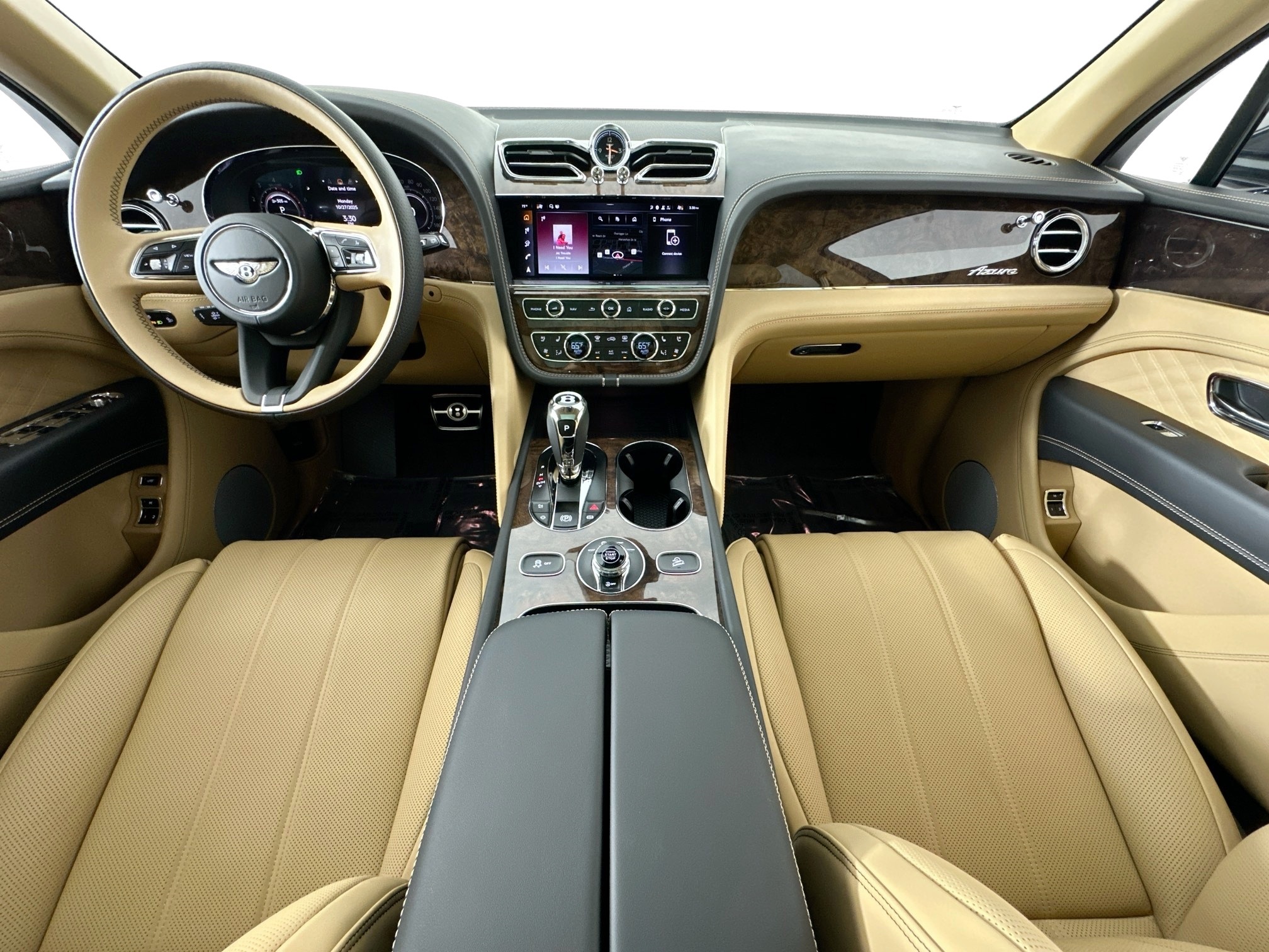 new 2025 Bentley Bentayga EWB car