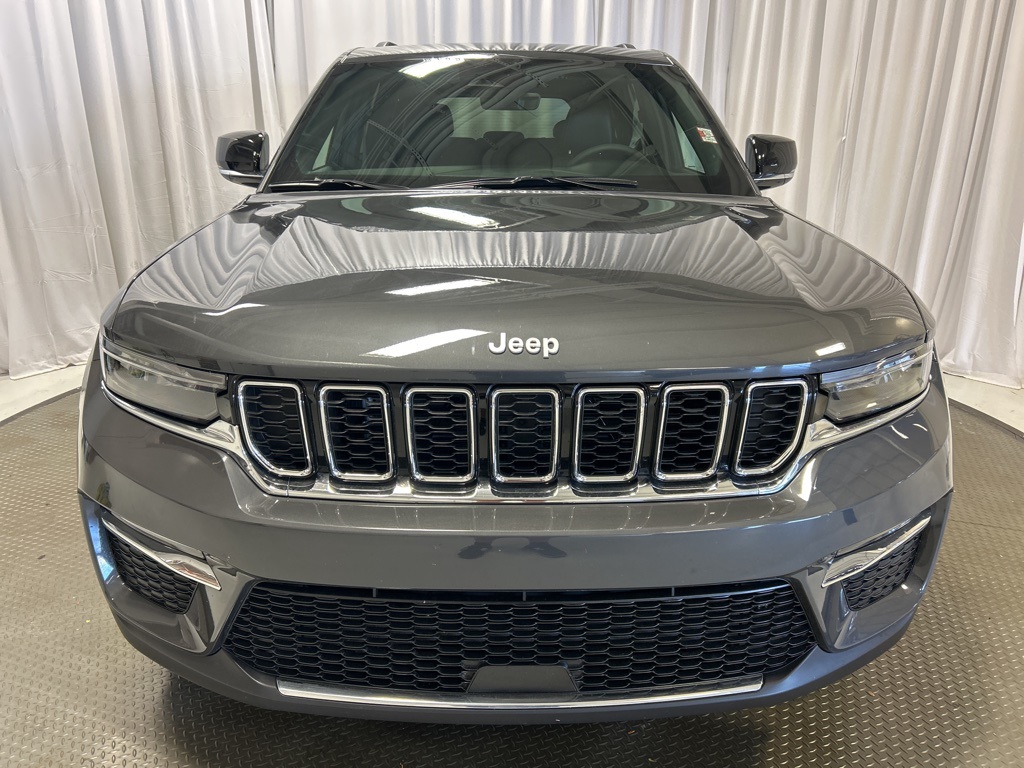 used 2025 Jeep Grand Cherokee car, priced at $43,964