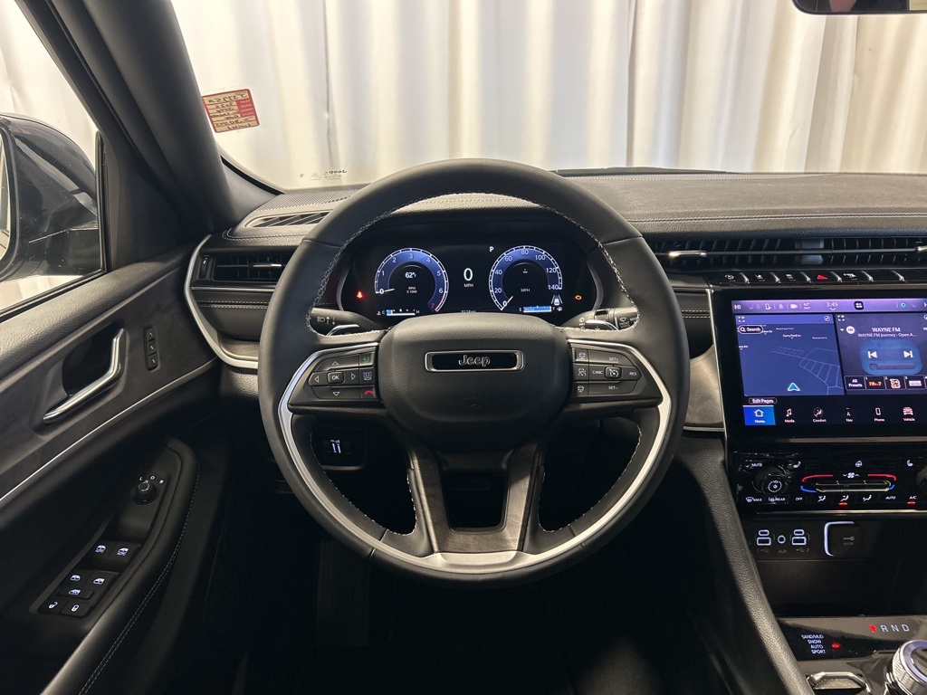 used 2025 Jeep Grand Cherokee car, priced at $43,964