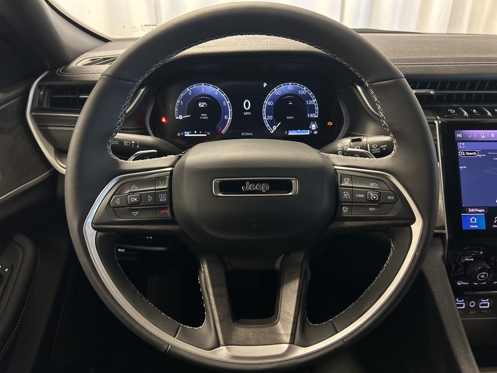 used 2025 Jeep Grand Cherokee car, priced at $43,964