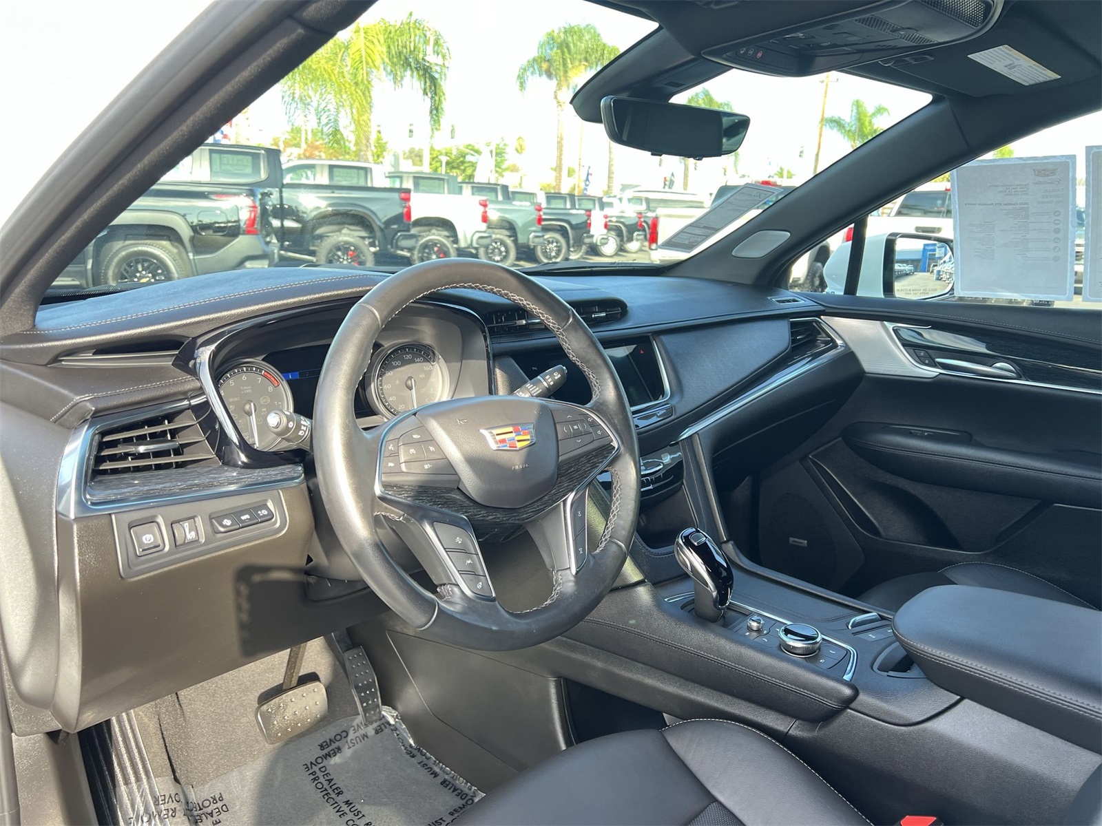 used 2023 Cadillac XT5 car, priced at $38,991