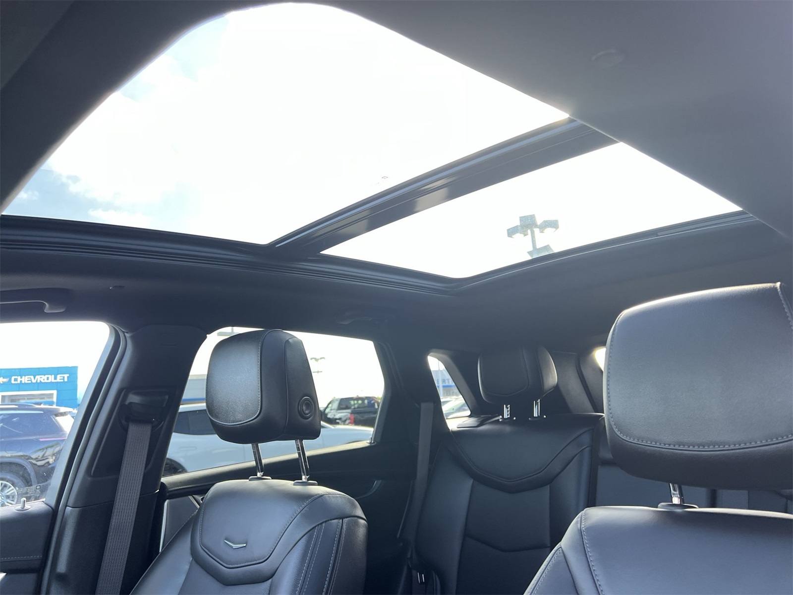 used 2023 Cadillac XT5 car, priced at $38,991