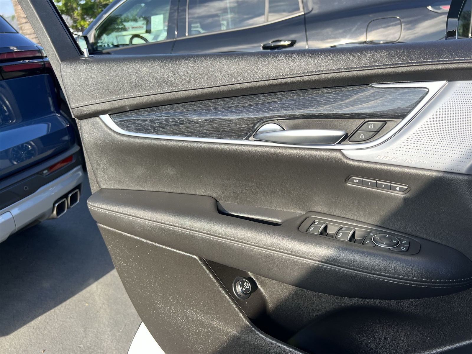 used 2023 Cadillac XT5 car, priced at $38,991