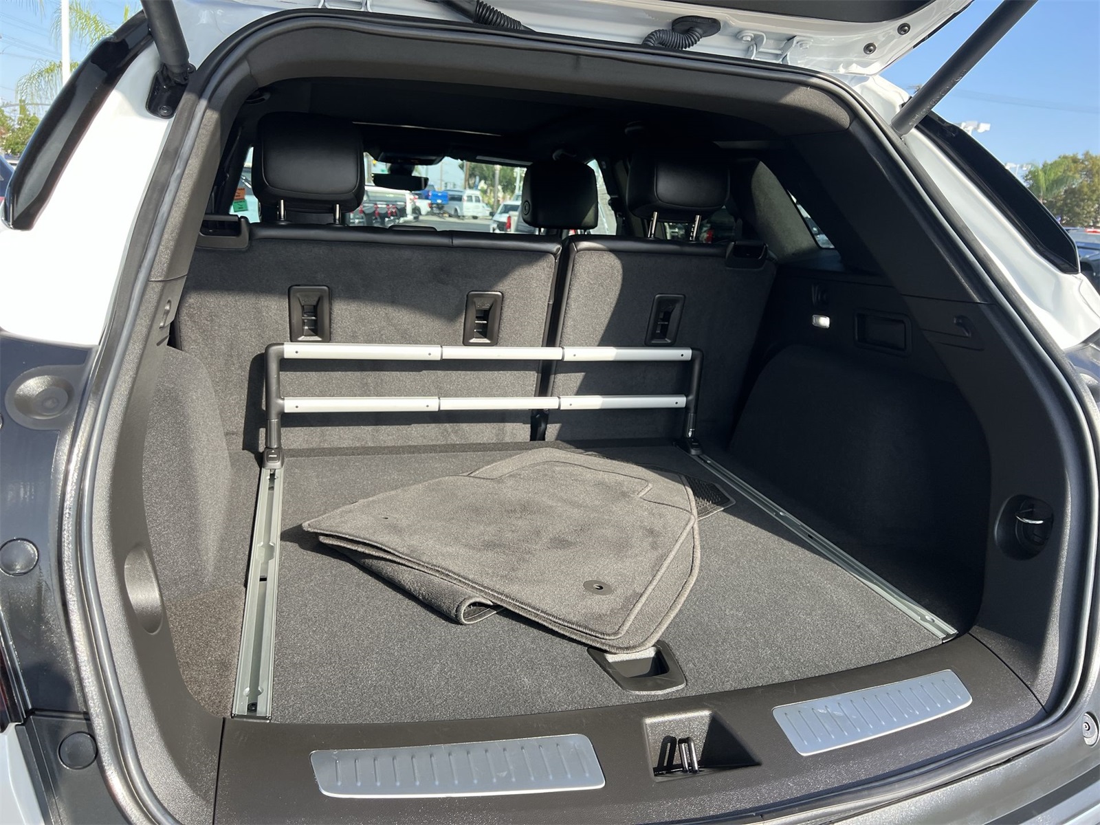 used 2023 Cadillac XT5 car, priced at $38,991