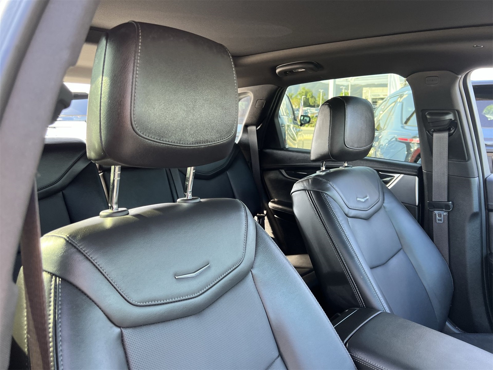 used 2023 Cadillac XT5 car, priced at $38,991