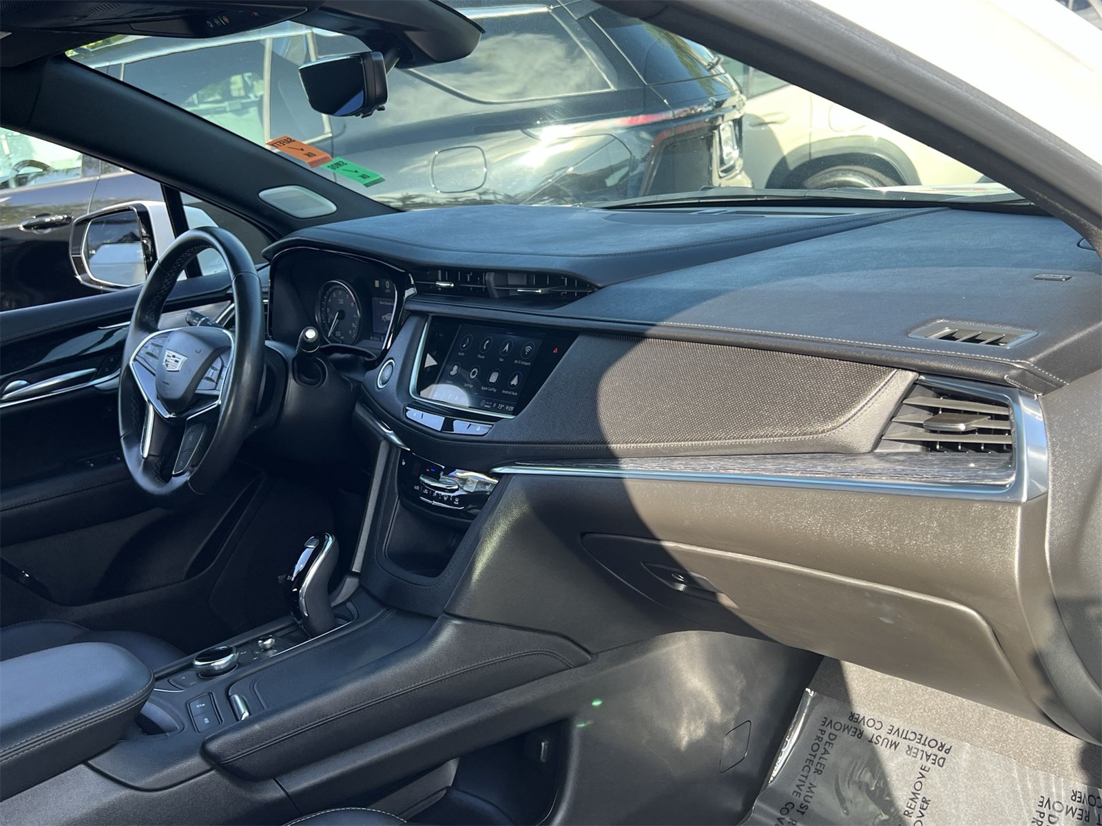 used 2023 Cadillac XT5 car, priced at $38,991