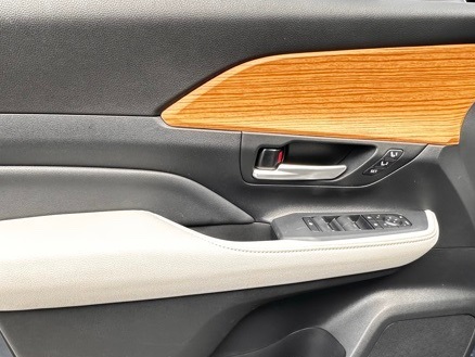 new 2025 Toyota Grand Highlander car